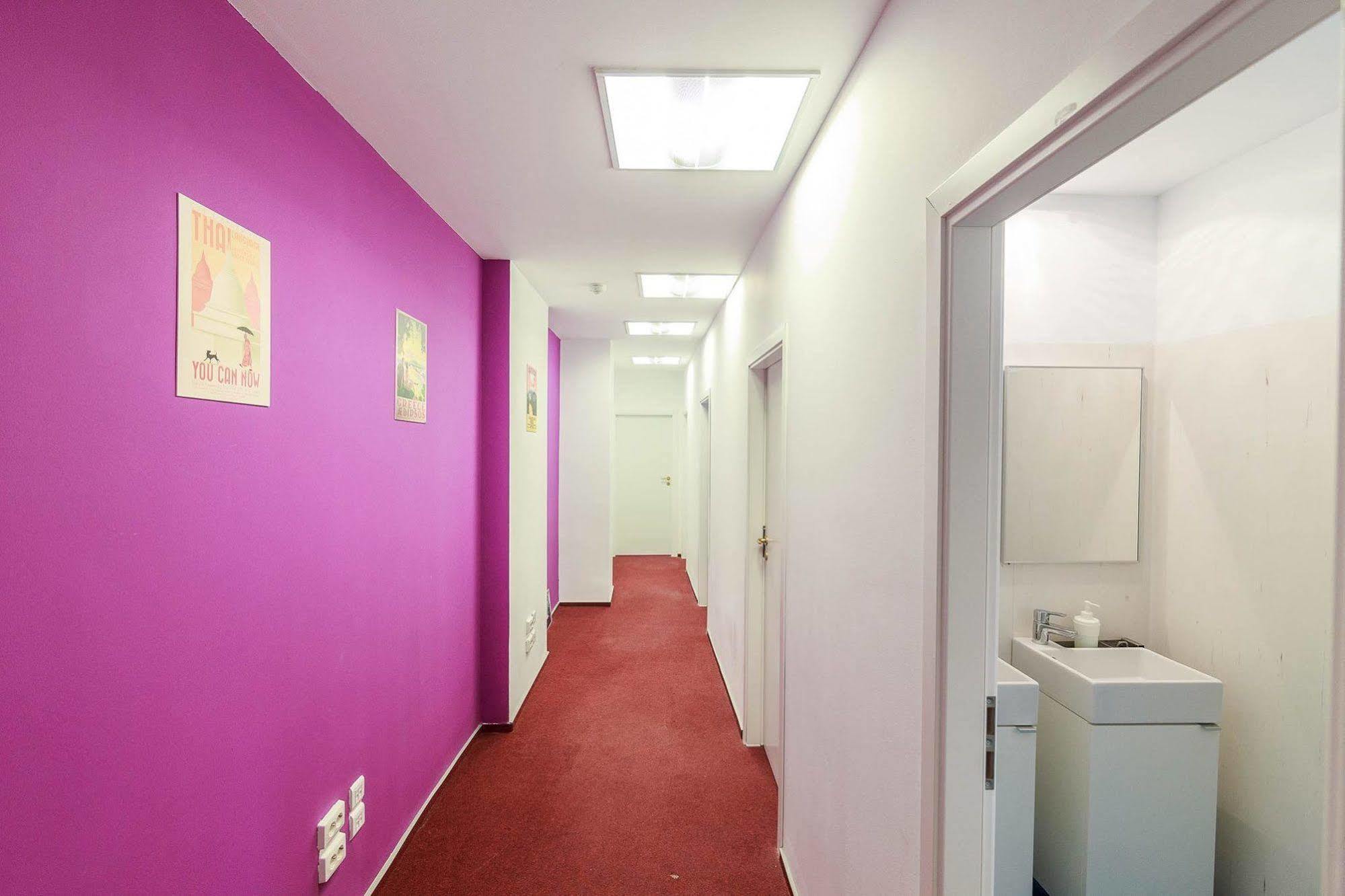 Pura Vida Sky Bar & Hostel Bükreş Dış mekan fotoğraf